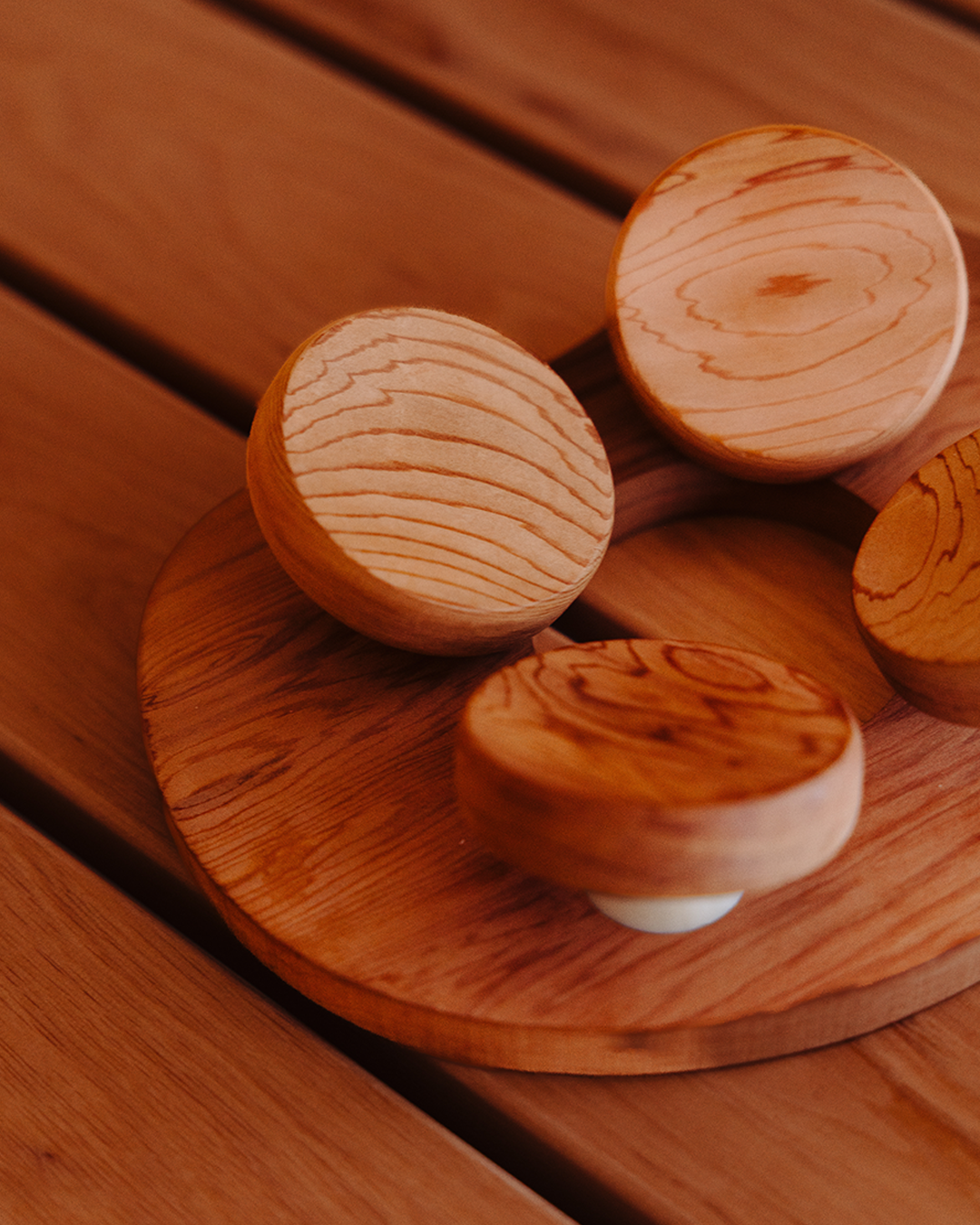 Trähuvudstöd för bastu